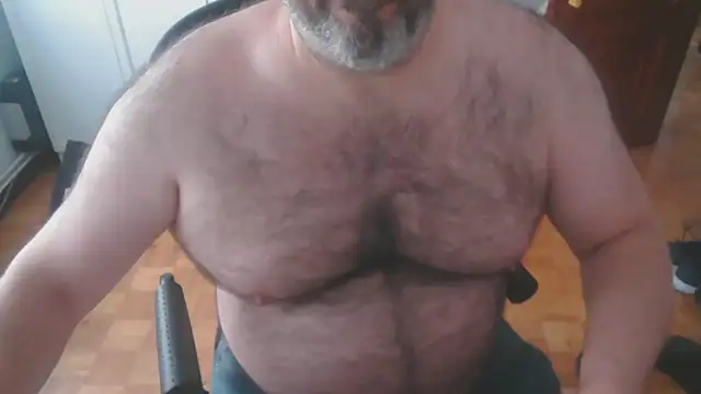 mikeyhotbear online show from October 29, 4:53 pm