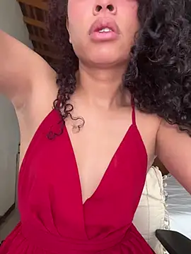 Snapshot of GabriSaenz chatting on July 22, 1:47 pm GabriSaenz online show from July 22, 1:47 pm