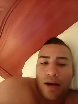 EISONREINA11 online show from December 1, 5:40 pm