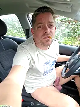 Trucker Hunter online show from December 6, 1:55 pm