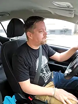 Trucker Hunter online show from December 27, 12:12 pm