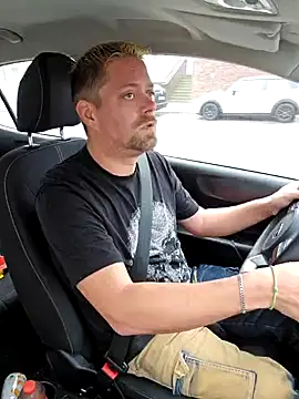 Trucker Hunter online show from January 18, 12:15 pm