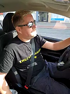 Trucker Hunter online show from March 9, 9:46 am