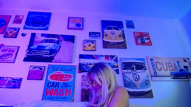 Tinkerbell822 online show from February 12, 1:27 pm