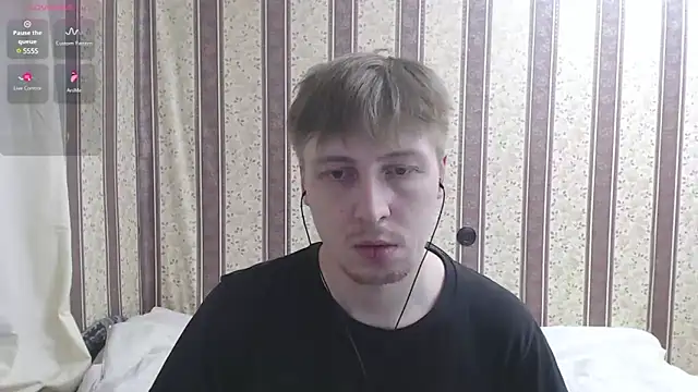 darienlarge online show from March 20, 10:29 pm