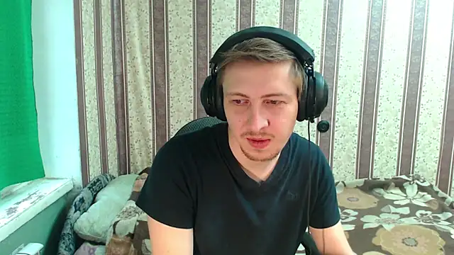 darienlarge online show from November 6, 7:42 am