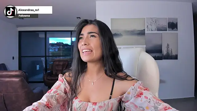 Snapshot of Alexandra_ra chatting on June 23, 11:14 pm Alexandra ra online show from June 23, 11:14 pm