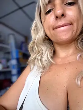 sammyqueenx21 online show from November 30, 1:15 pm