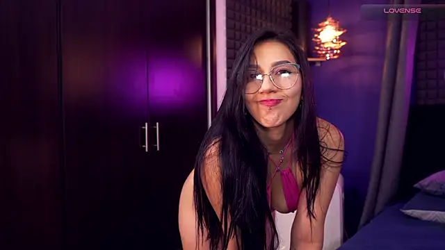 bull vixen2001 online show from April 14, 12:27 am