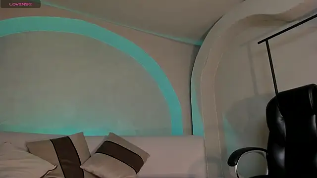 ErikaBenz  online show from October 25, 12:23 pm