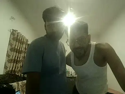 Snapshot of Indiaguy4u chatting on March 26, 2:33 pm Indiaguy4u online show from March 26, 2:33 pm