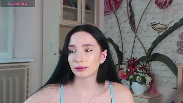 AliciaBow online show from February 2, 5:04 pm