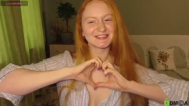 Snapshot of astoria_ross_ chatting on June 24, 3:11 pm astoria ross online show from June 24, 3:11 pm