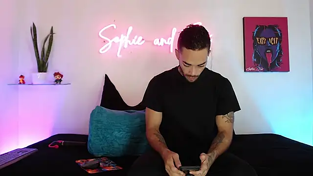 SophieFoxx17 online show from October 15, 12:16 pm