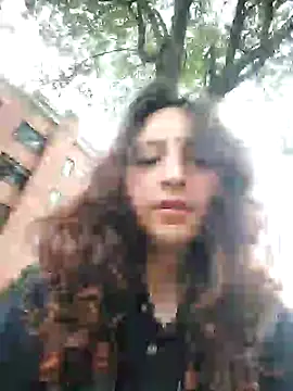 Snapshot of _Laary chatting on December 18, 8:25 pm  Laary online show from December 18, 8:25 pm