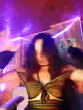 Snapshot of _Laary chatting on December 25, 12:27 am  Laary online show from December 25, 12:27 am