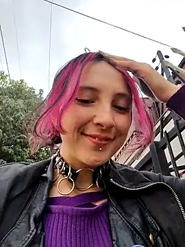 Snapshot of _Laary chatting on October 6, 9:01 pm  Laary online show from October 6, 9:01 pm