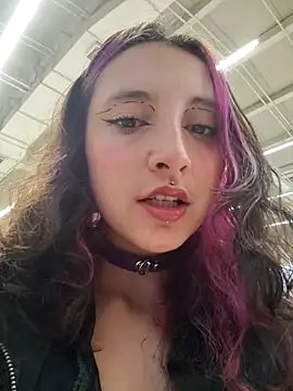 Snapshot of _Laary chatting on October 18, 9:59 pm  Laary online show from October 18, 9:59 pm