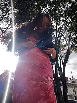 Snapshot of _Laary chatting on October 19, 9:04 pm  Laary online show from October 19, 9:04 pm