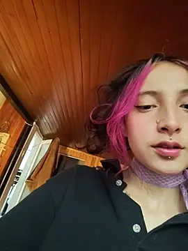  Laary online show from November 18, 8:46 pm