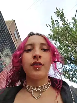  Laary online show from November 22, 9:47 pm