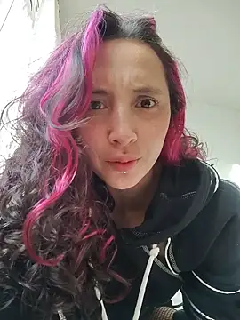  Laary online show from April 20, 9:49 pm