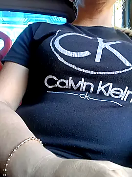 Snapshot of Nicolle_Milf chatting on February 2, 8:08 pm Nicolle Milf online show from February 2, 8:08 pm