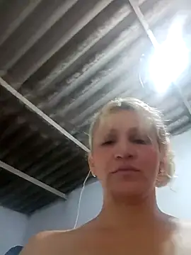 Snapshot of Nicolle_Milf chatting on March 7, 6:57 am Nicolle Milf online show from March 7, 6:57 am