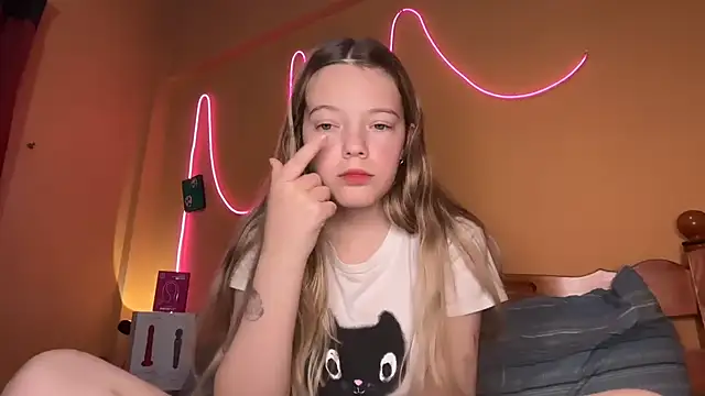 -veranito- online show from October 26, 3:01 am