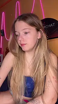 -veranito- online show from March 12, 3:01 am