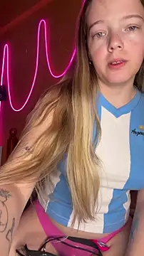 -veranito- online show from March 16, 3:01 am