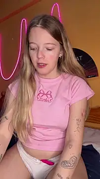 -veranito- online show from March 23, 3:10 am