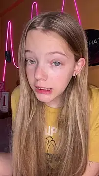 -veranito- online show from April 19, 3:06 am