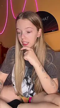 -veranito- online show from April 22, 3:09 am