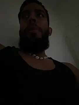 Snapshot of Alessandro__Rossi chatting on April 25, 6:05 pm Alessandro Rossi online show from April 25, 6:05 pm