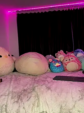 Snapshot of katyaaxo chatting on December 3, 4:36 am katyaaxo online show from December 3, 4:36 am