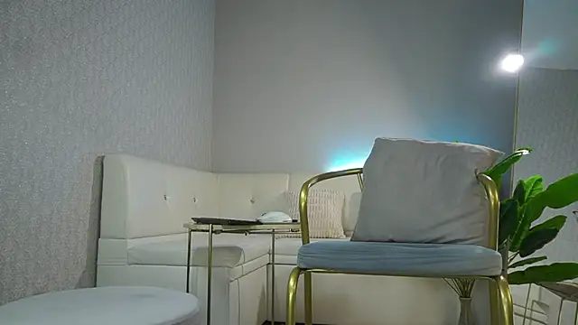 Snapshot of iris_vega9 chatting on November 10, 1:21 pm iris vega9 online show from November 10, 1:21 pm