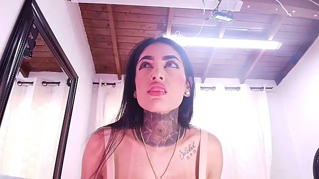 Snapshot of danna_berlin_ chatting on January 18, 7:15 pm danna berlin online show from January 18, 7:15 pm