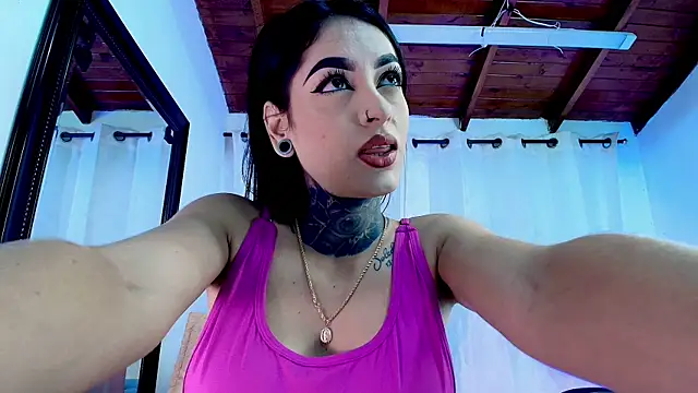 Snapshot of danna_berlin_ chatting on March 5, 7:17 pm danna berlin online show from March 5, 7:17 pm
