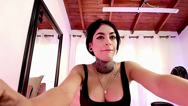 Snapshot of danna_berlin_ chatting on March 13, 7:17 pm danna berlin online show from March 13, 7:17 pm
