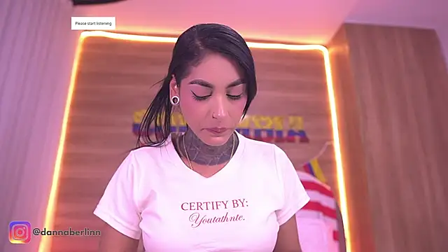 Snapshot of danna_berlin_ chatting on July 5, 7:21 pm danna berlin online show from July 5, 7:21 pm