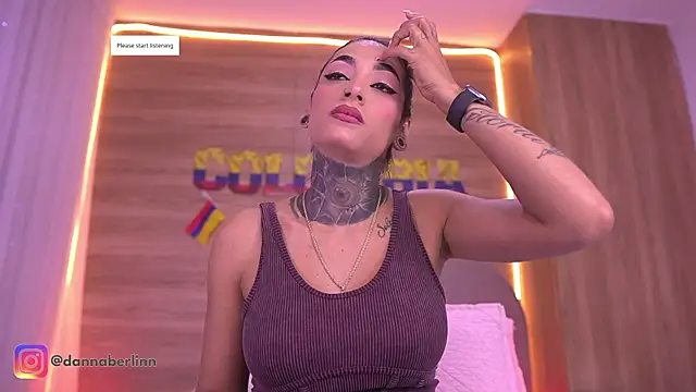 Snapshot of danna_berlin_ chatting on July 8, 7:18 pm danna berlin online show from July 8, 7:18 pm