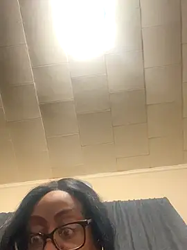 Snapshot of Goddesskarisma chatting on October 15, 5:07 am Goddesskarisma online show from October 15, 5:07 am