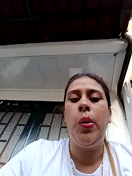 Latina sexy1 online show from April 11, 10:14 pm