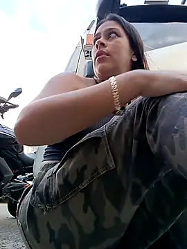 Latina sexy1 online show from April 16, 10:23 pm