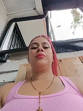 Snapshot of Latina_sexy1 chatting on May 29, 12:58 pm Latina sexy1 online show from May 29, 12:58 pm