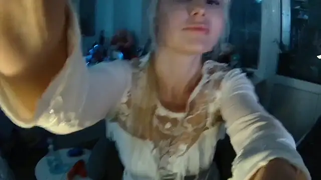 Snapshot of GlamSquirt chatting on October 20, 6:30 pm GlamSquirt online show from October 20, 6:30 pm