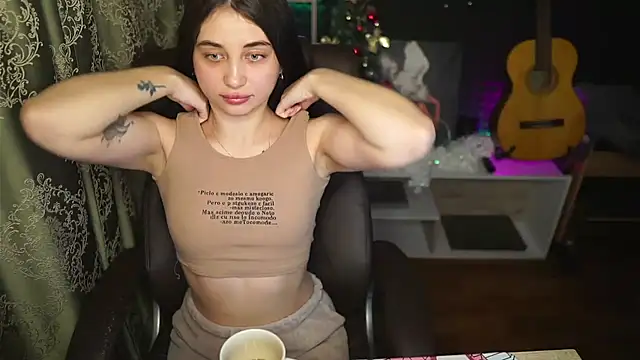 delicatedBailey online show from December 10, 5:28 am