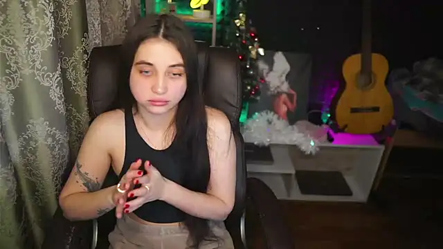 delicatedBailey online show from February 10, 5:47 am