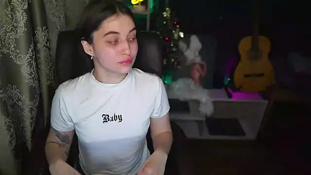 delicatedBailey online show from February 14, 5:30 am